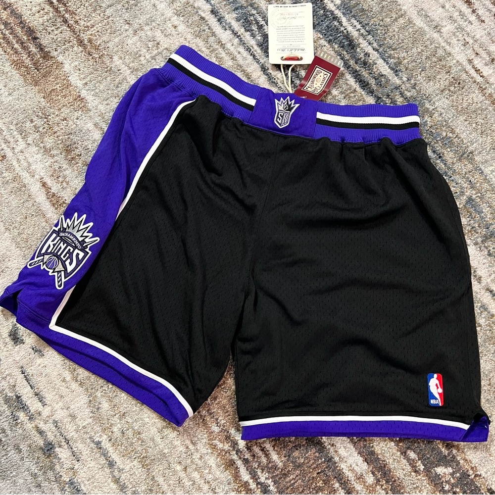 NEW AUTHENTIC Mitchell & Ness x NBA Hardwood Classics Shorts Sacramento Kings
